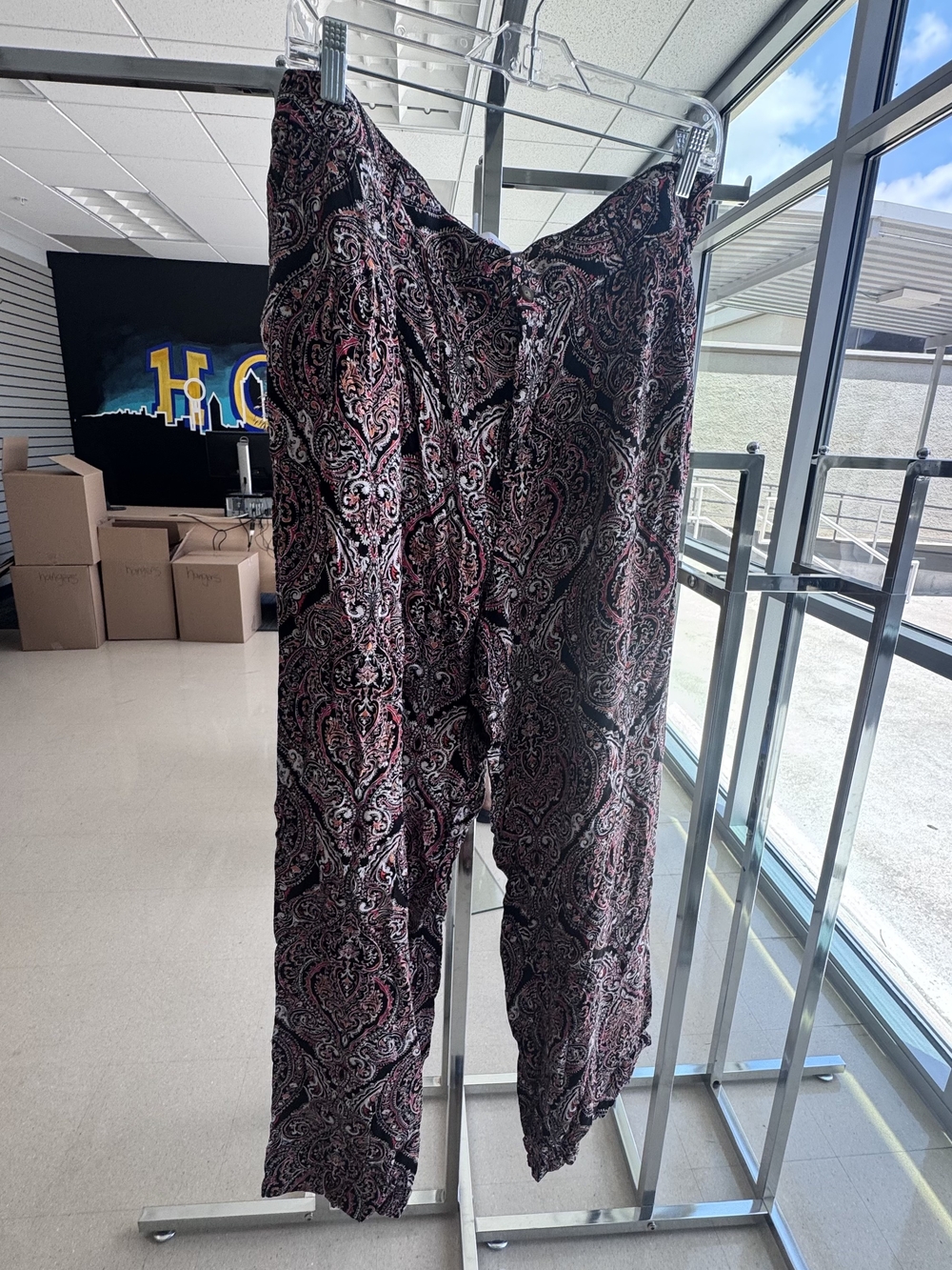 Liz Claiborne Black & Pink Paisley Wide-Leg Pants